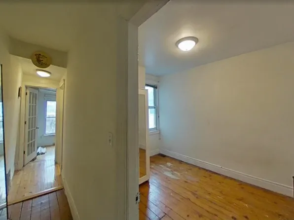 29 Huron St, Toronto, ON M5T 2A4
