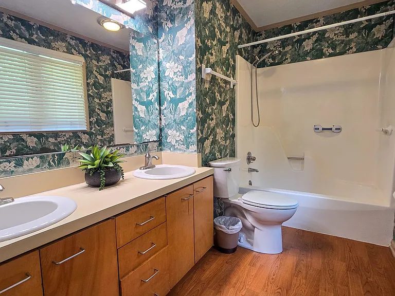 632 Browning Pl — Photo 9