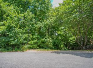 3504 Shaker Dr #5, Greensboro, NC 27410