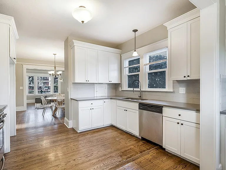 5324 N Maryland Ave — Photo 12