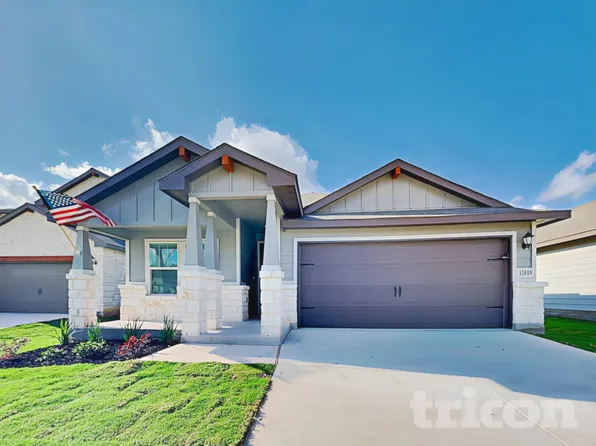 13519 Paxton Blvd, Saint Hedwig, TX 78152