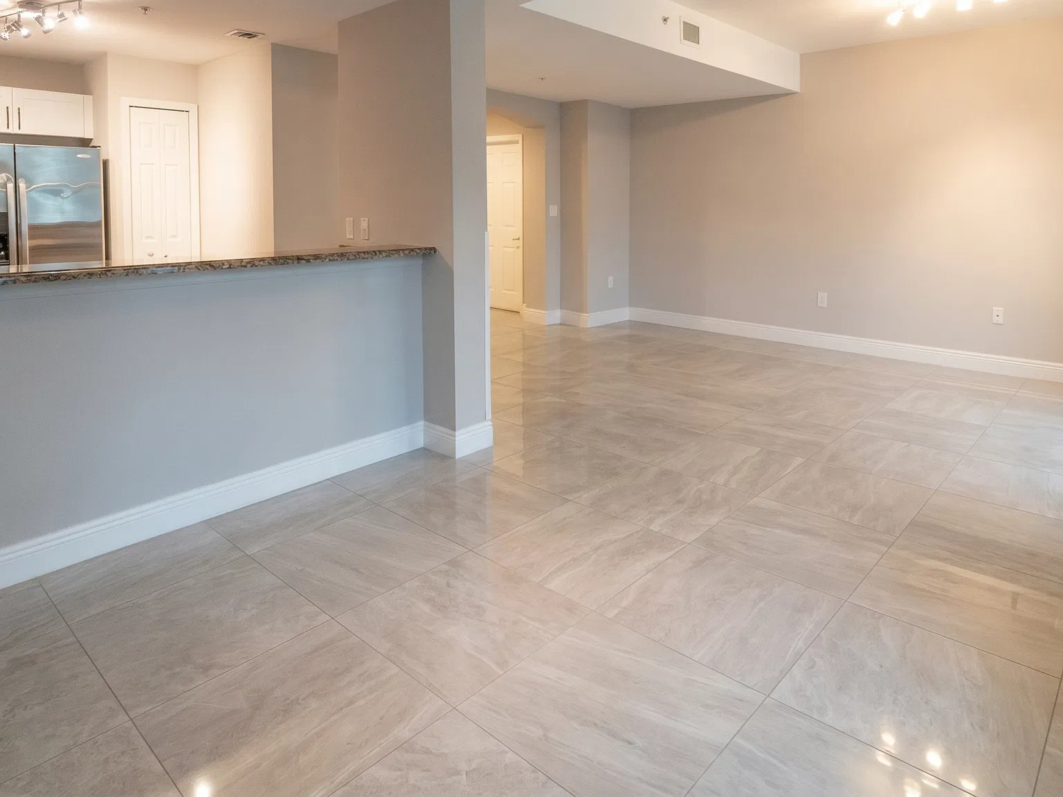 3 bed, 2.5 bath, 1256 sqft, $2,800 — Photo 1
