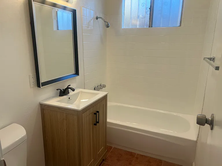 10010 Anzac Ave #2 — Photo 11