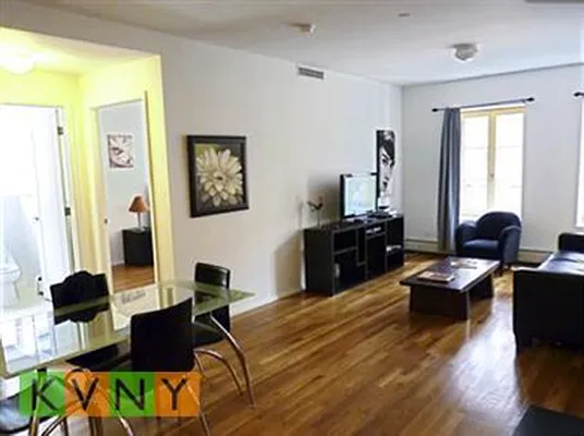 Rented by KVNY Soho | media 37