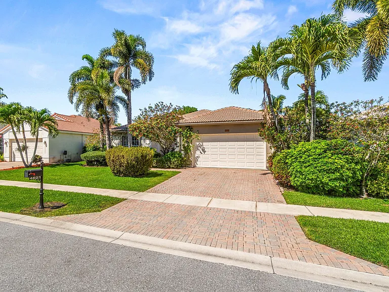 4621 Windward Cove Ln — Photo 26