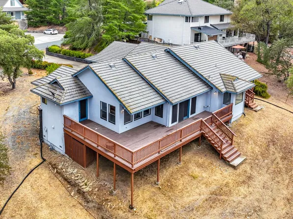586 Spyglass Rd, Valley Springs, CA 95252