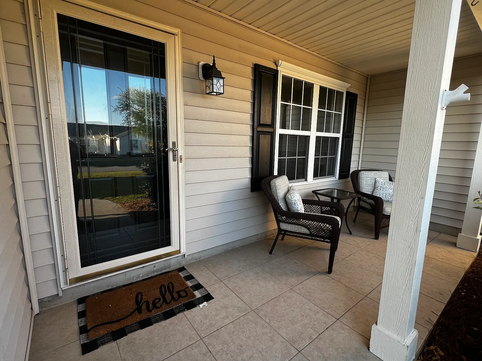3 bed, 1156 sqft, $2,800 — Photo 2