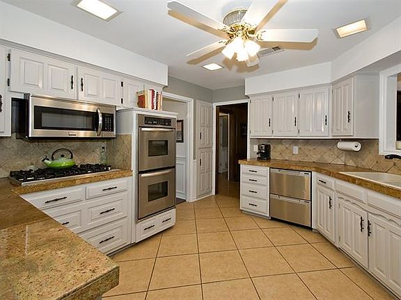 3rd image of 4118 Stonewick Dr