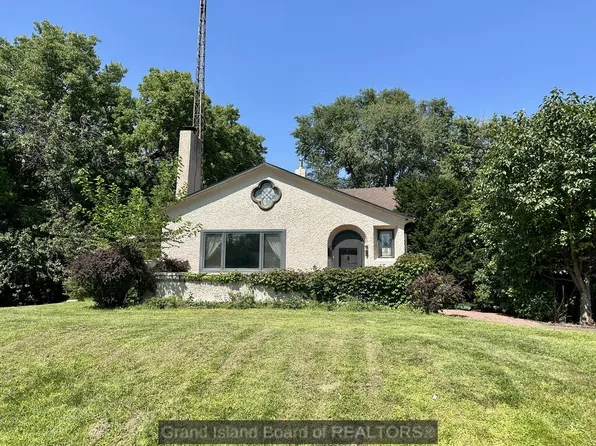 720 W Stolley Park Rd, Grand Island, NE 68801