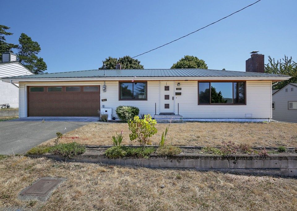 1st image of 360 SE Pasek St