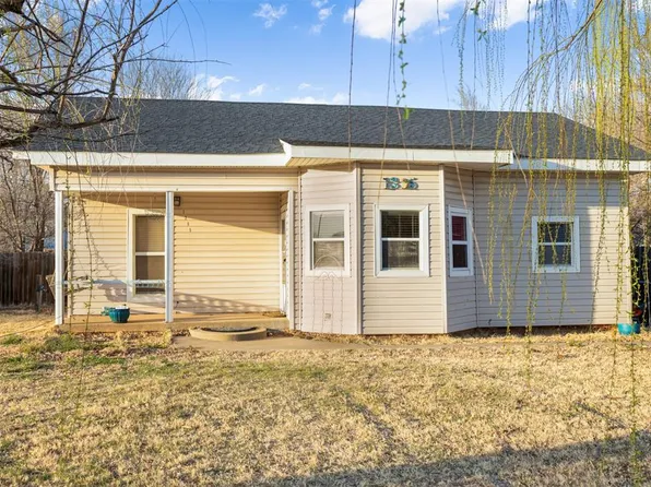 1305 W 6th St, Elk City, OK 73644