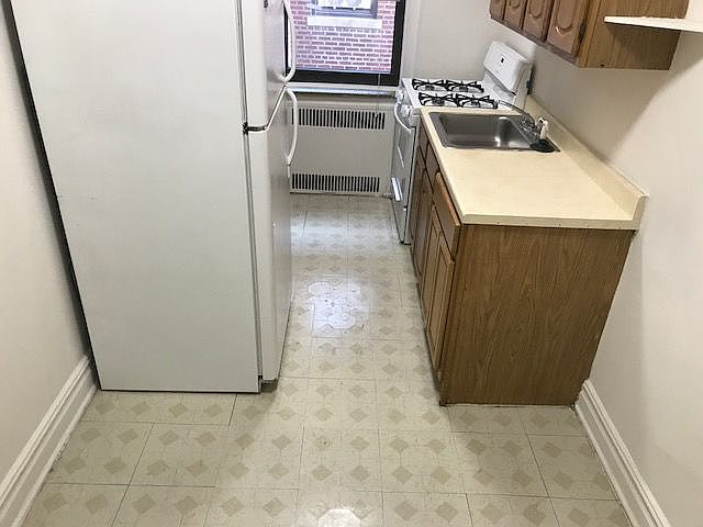 2nd image of 4751 40th St APT 5E