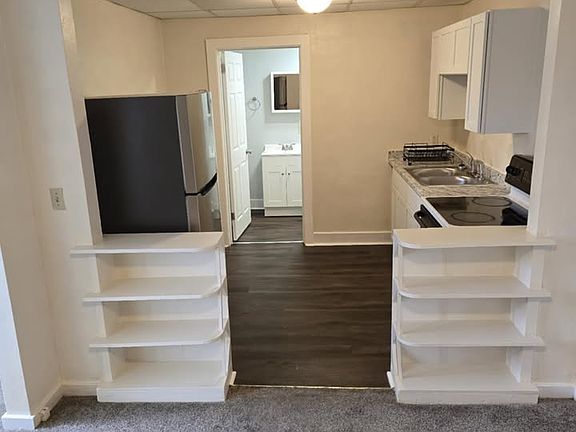 2nd image of 102 E Market St #307