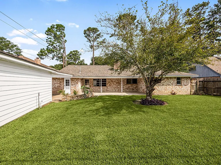 5923 Pebble Springs Dr — Photo 45