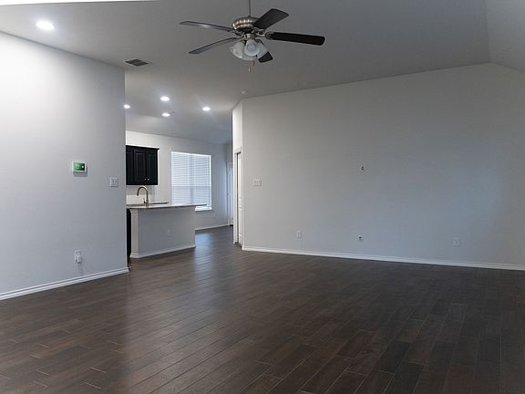 5th image of 4015 Aurora Ln