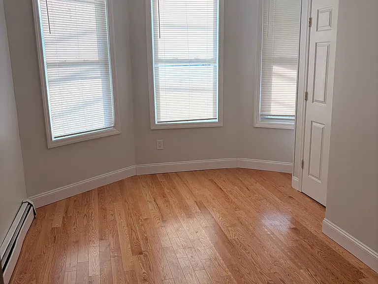 509 E 26th St #2 — Photo 8