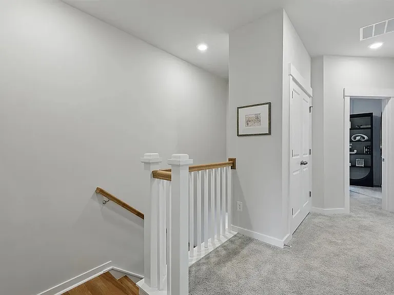 417 Talbot Dr — Photo 16