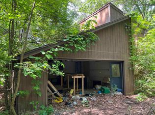 19303 Summers Dr, South Bend, IN 46637