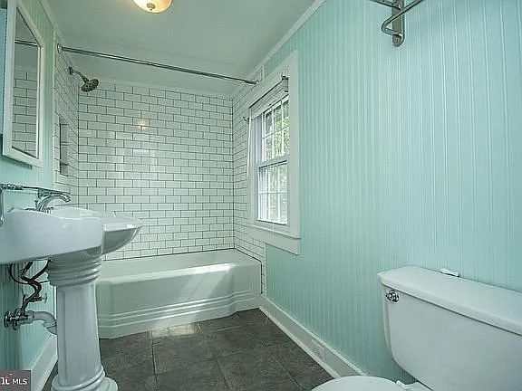 252 Loudoun St SW — Photo 10