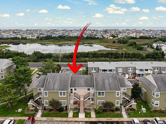 2nd image of 7 Sconset Ct