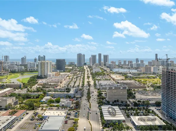 906 NE 5th St, Hallandale Beach, FL 33009