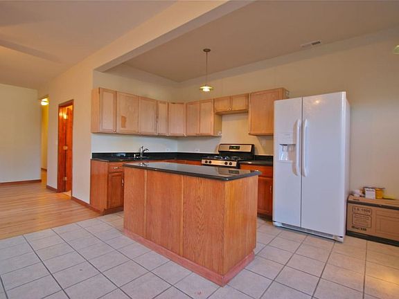 4th image of 1651 S Throop St #3