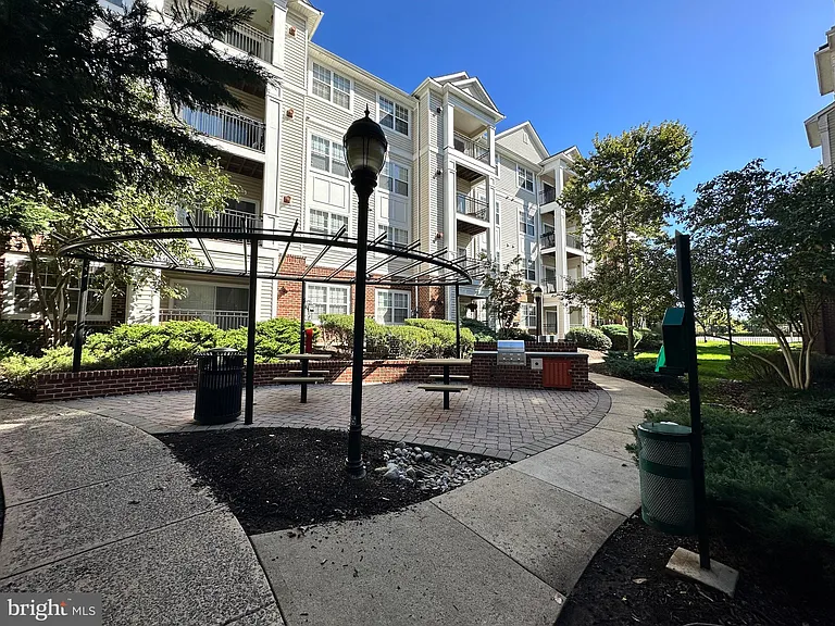 12925 Centre Park Cir #405 — Photo 29
