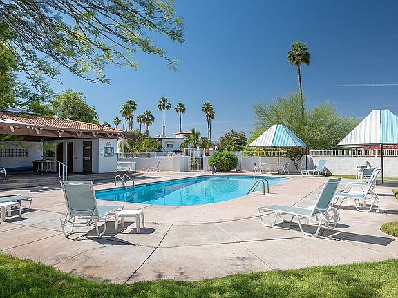 Beautiful Pool and Community