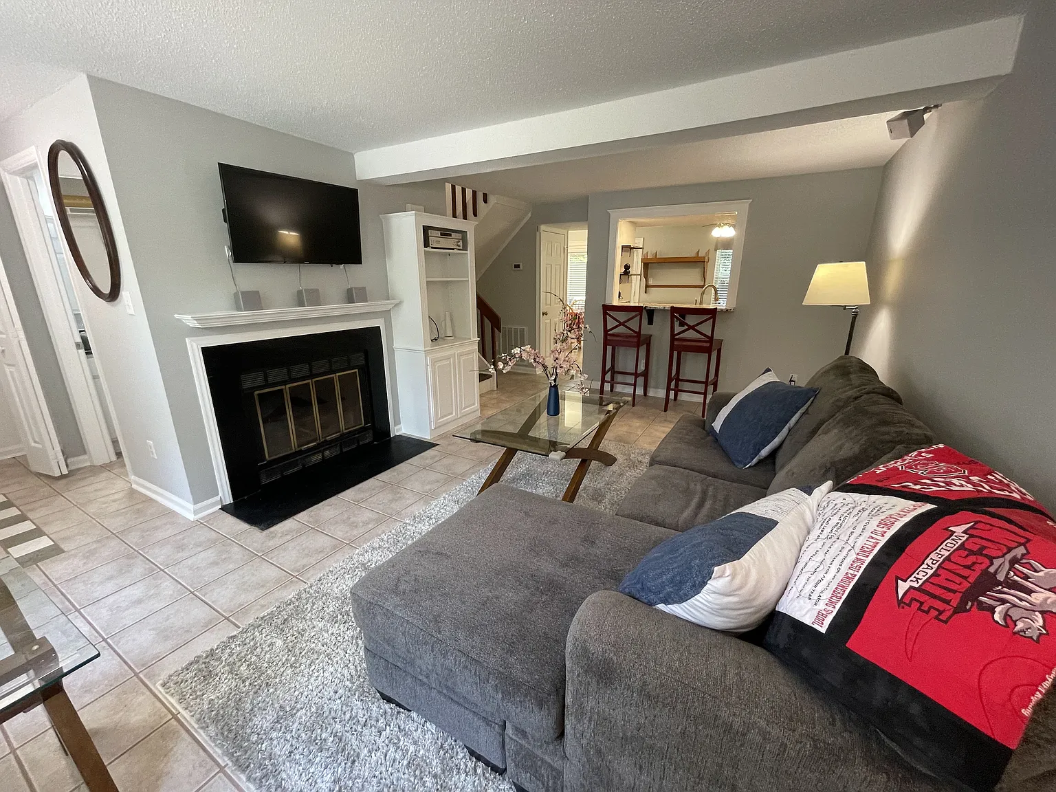 3 bed, 2.5 bath, 1320 sqft, $1,995 — Photo 2