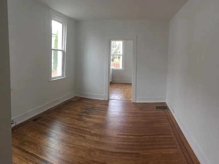 2904 Chesley Ave — Photo 12