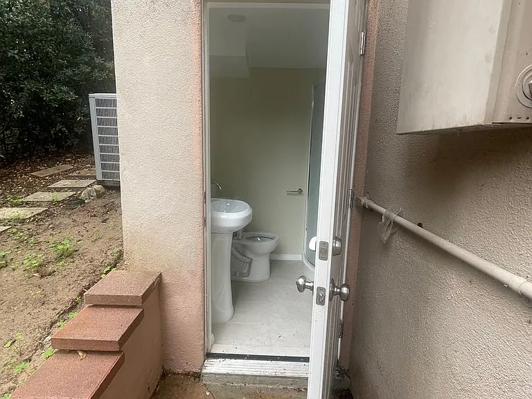 714 Ocean View Dr — Photo 10