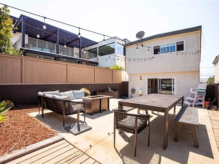 651 24th Pl — Photo 17