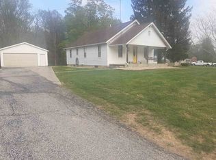 292 Diamond Rd, Heltonville, IN 47436