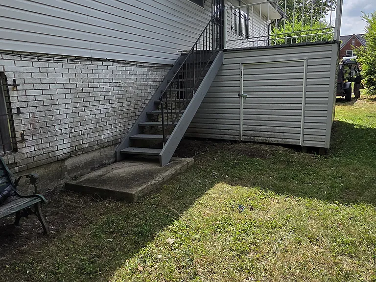 1380 Catalpa Dr — Photo 29