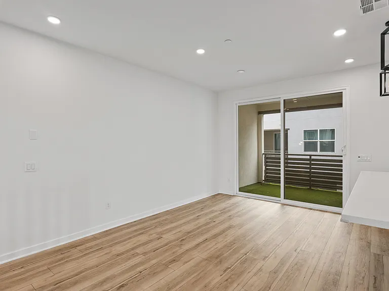 11011 Skyglow Dr — Photo 9