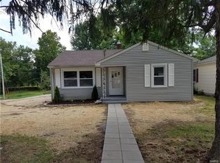 226 Parkway Dr, Swansea, IL 62226