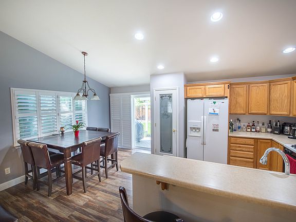 4th image of 1374 Falstaff Ln