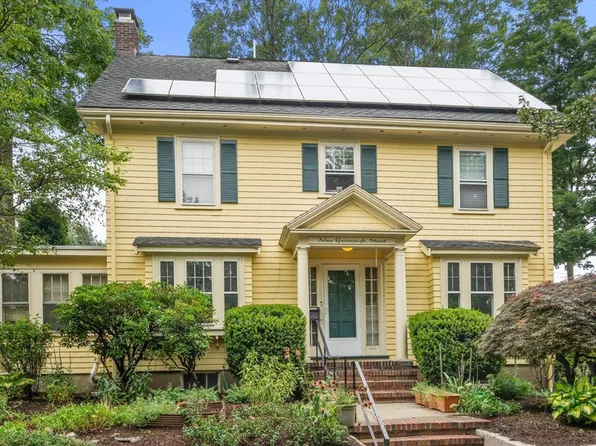 9 Greenough St, Brookline, MA 02445