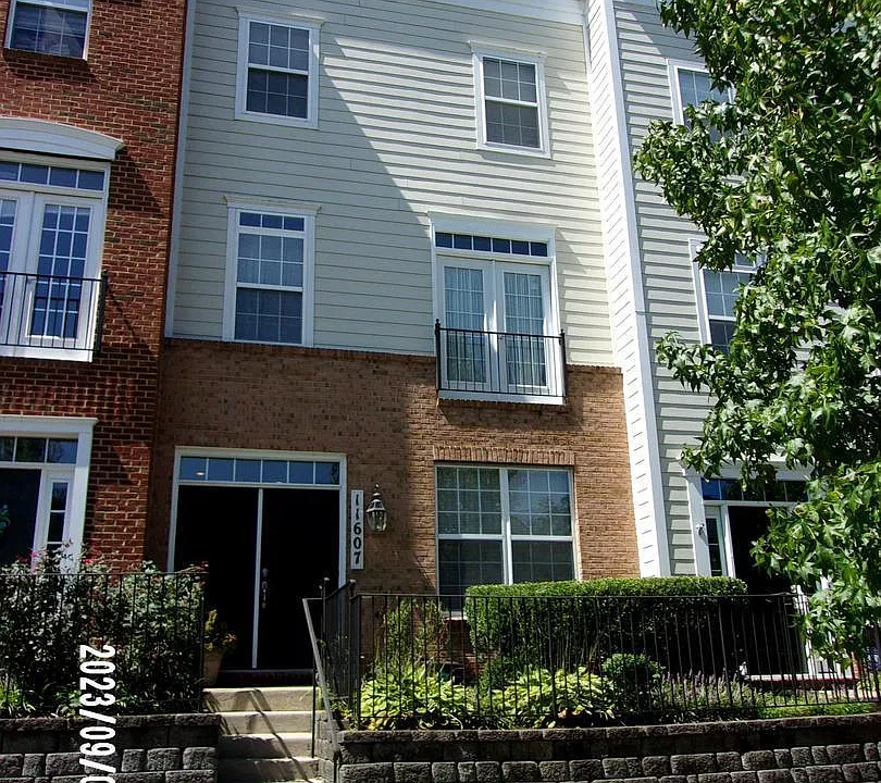 11607 Leesborough Cir
