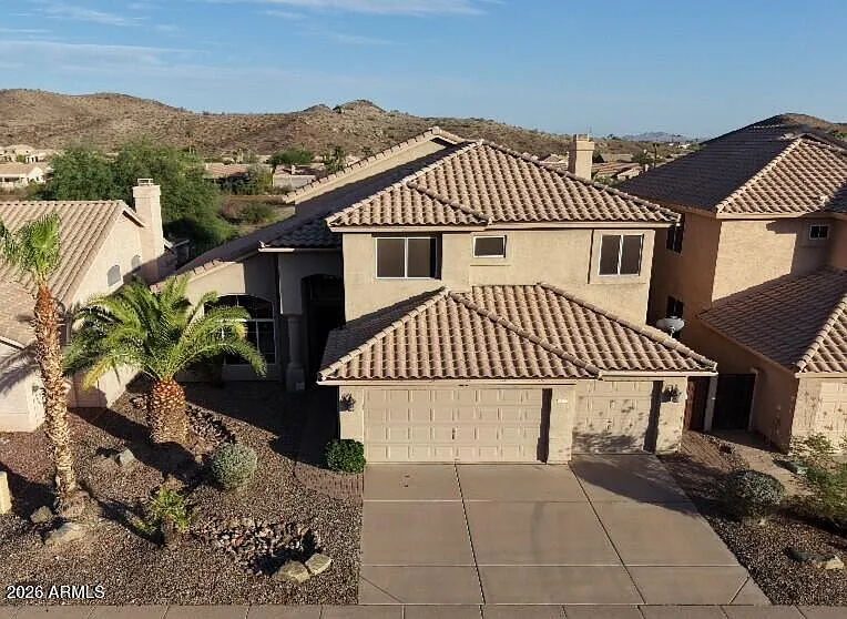 5 bed, 2736 sqft, $3,950 — Photo 2