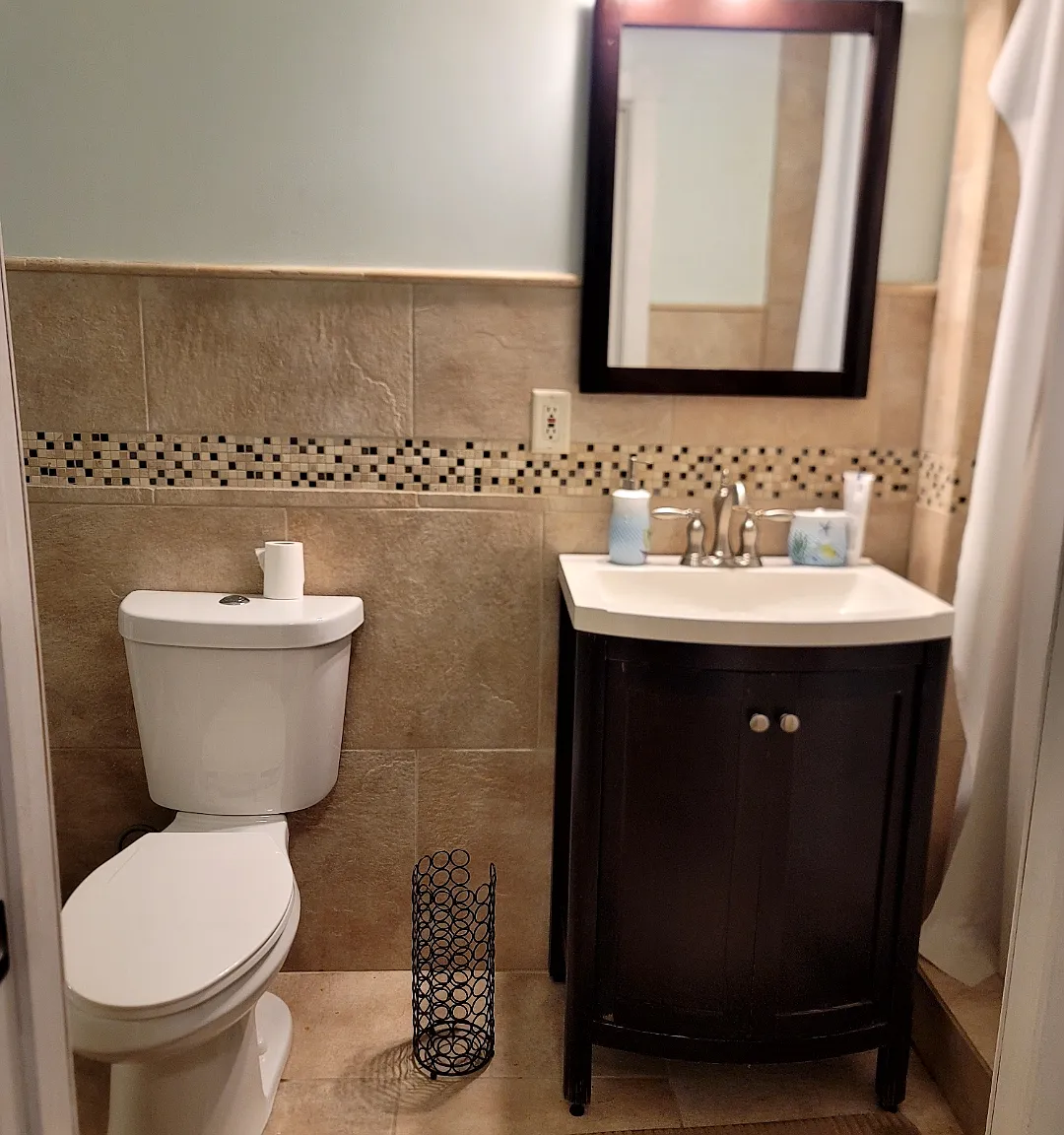 Studio, 4952 sqft, $1,300 — Photo 4