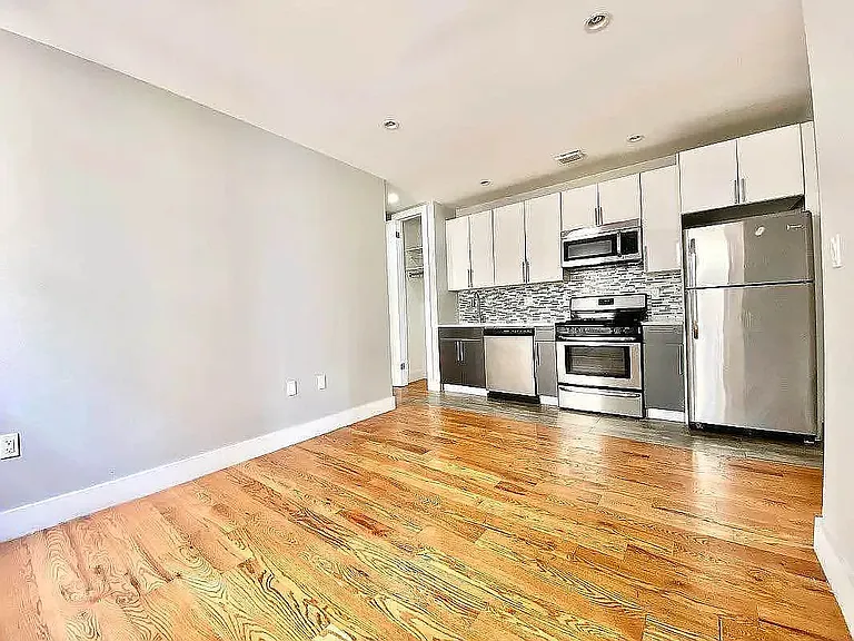 611 W 148th St #22 — Photo 5
