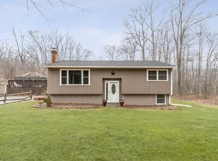 98 Pail Factory Rd, Templeton, MA 01468