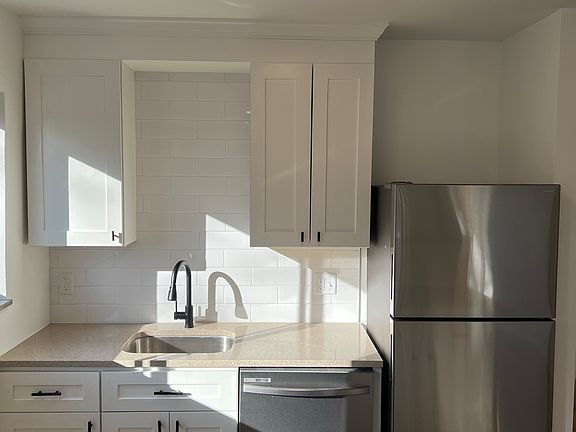 5th image of 5654 Macey Ave #4