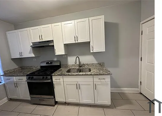 7932 S Wabash Ave — Photo 4