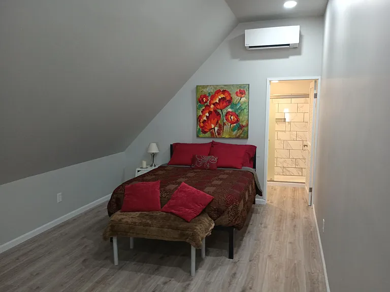 820 Kerr St — Photo 16