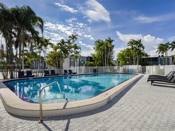 8764 SW 12th St APT 107, Miami, FL 33174