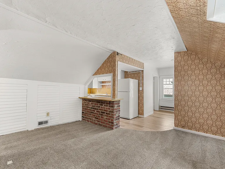 1104 S Walnut St #2 — Photo 1