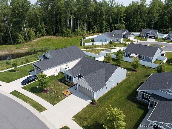 4th image of 202 Arbordale Loop
