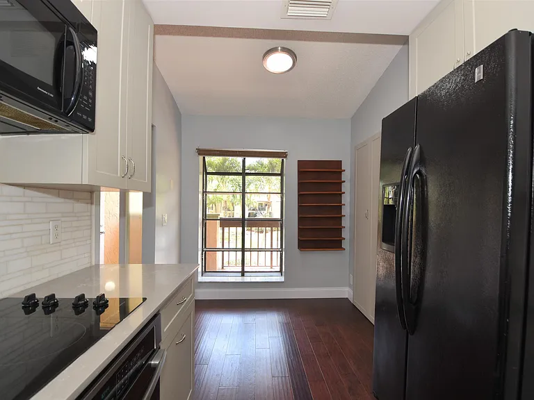 5087 Oak Hill Ln — Photo 5